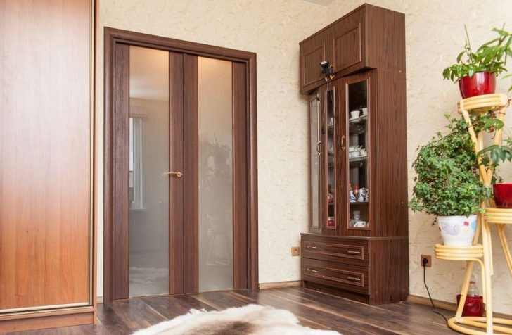 Color match interior doors to match the furniture 728x476 - Color of Interior Doors: basic rules of color combinations of a door leaf with interior decoration elements