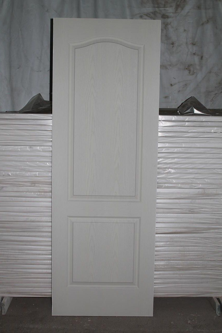 White interior masonite door before installing