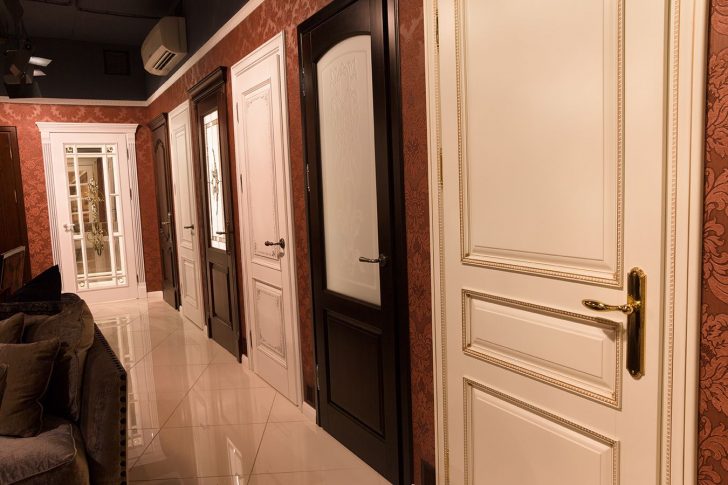 Luxury laminated doors in Baroque style 728x485 - Methods of decorative finishing of interior doors