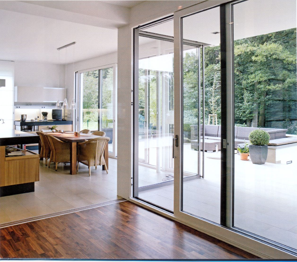 White Patio Aluminium Sliding Door With Glass