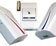 Wireless doorbell with batteries