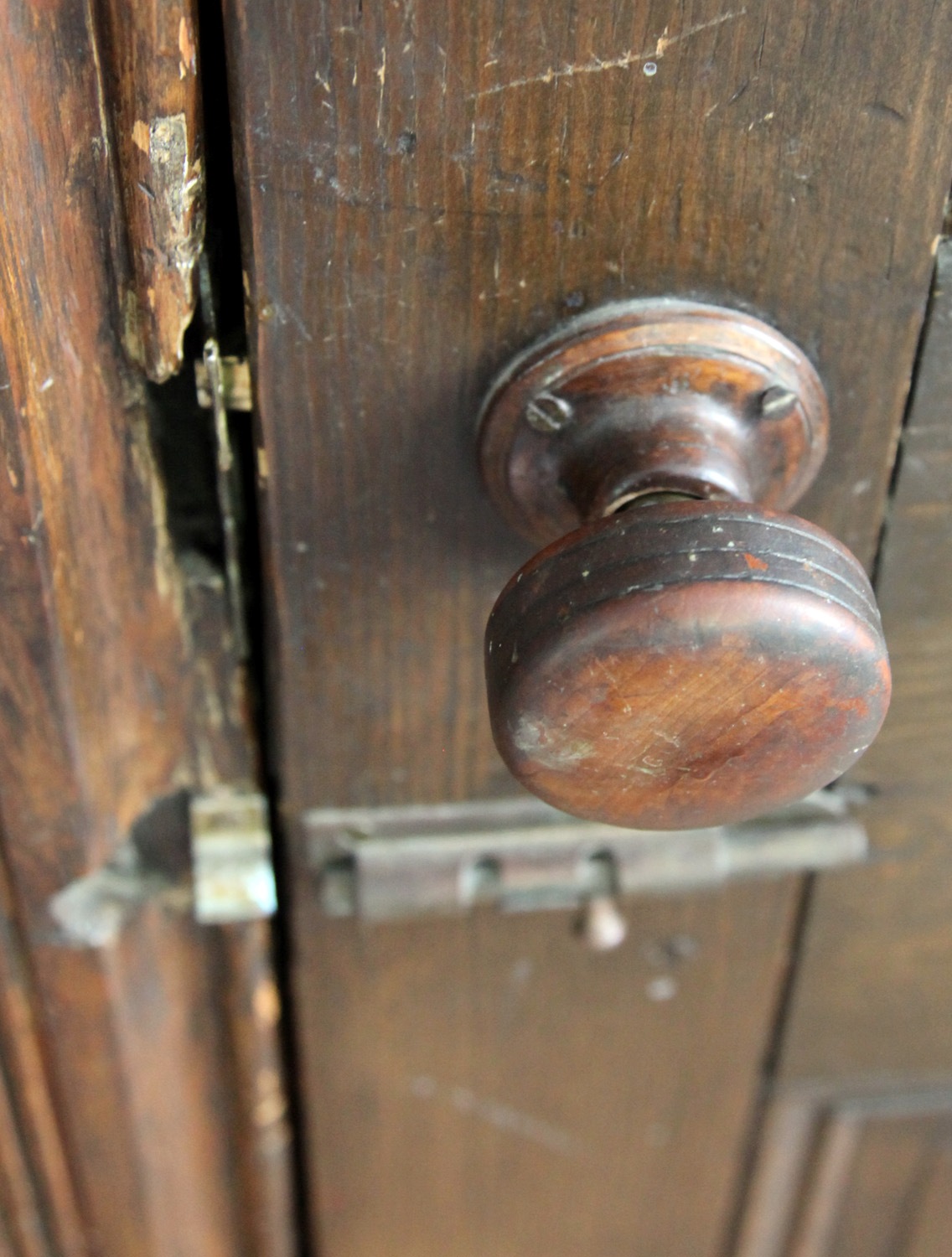 Vintage wooden knob