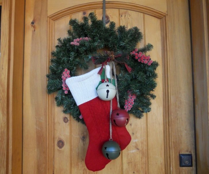 Christmas decoration ideas christmas socks 728x607 - New Year Door Decoration: Ideas and Techniques