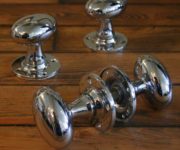 Chrome oval door knobs