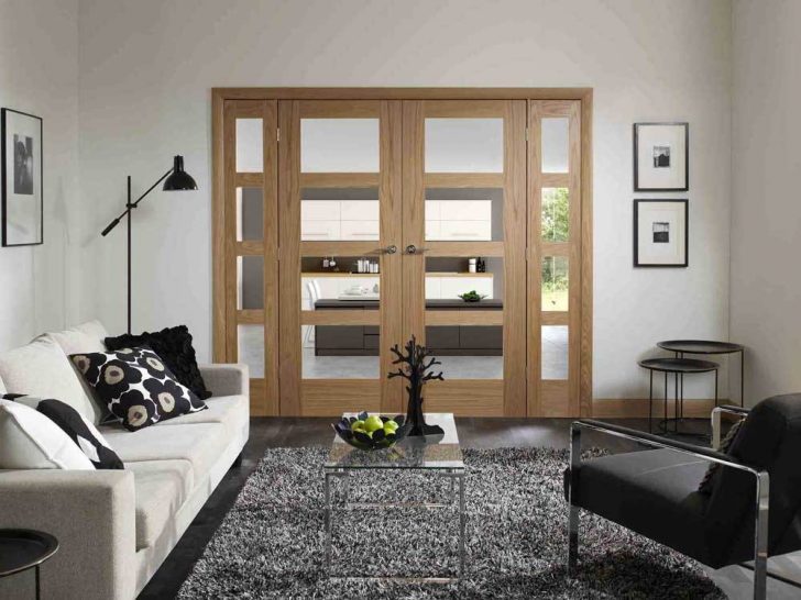 Internal fire doors with glass panels 728x546 - What You Need to Know about Oak Fire Doors 