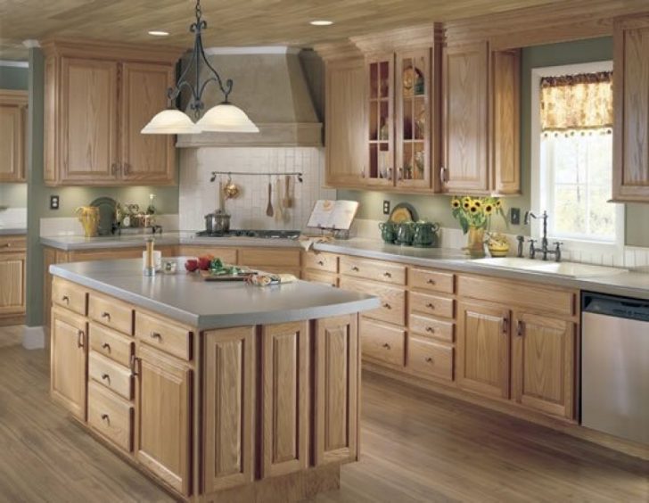 Pendant lighting fixtures kitchen ideas country style 728x564 - Country-Style Kitchens