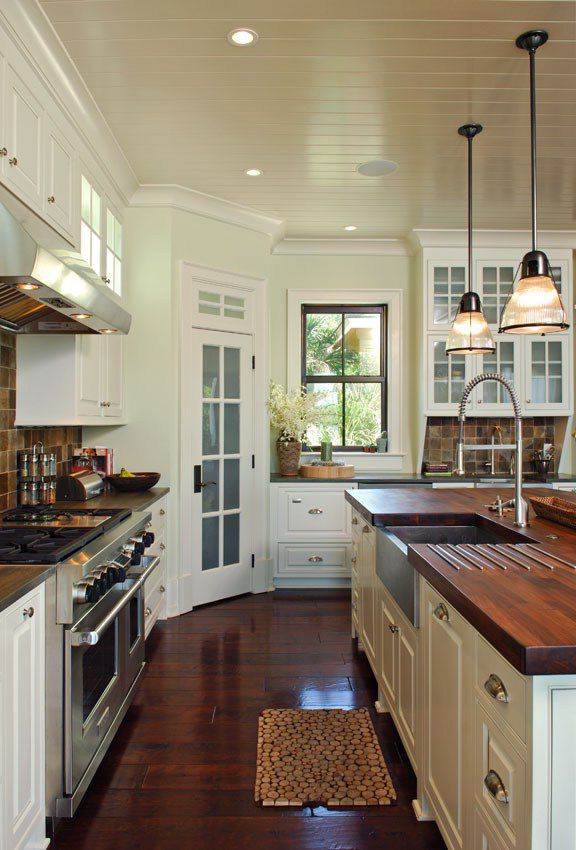 Provence Style Kitchens – Wooden countertops