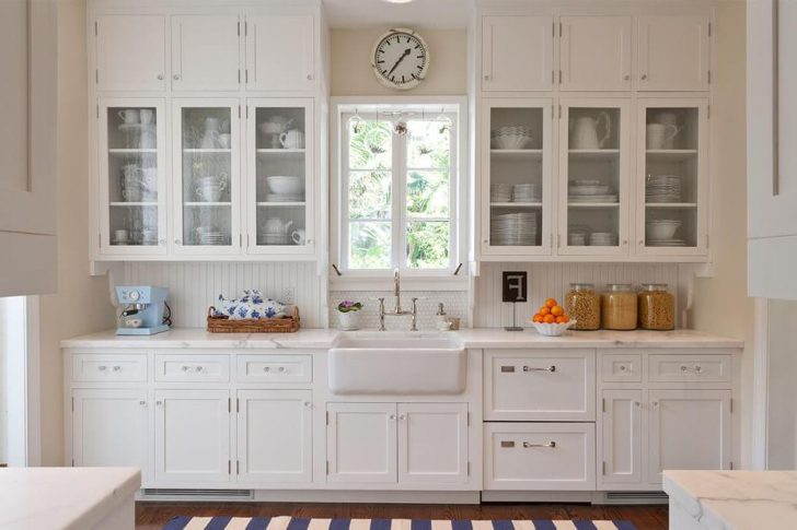 White color in Provence style decor 728x485 - Provence Style Kitchens – 100 ideas for interior